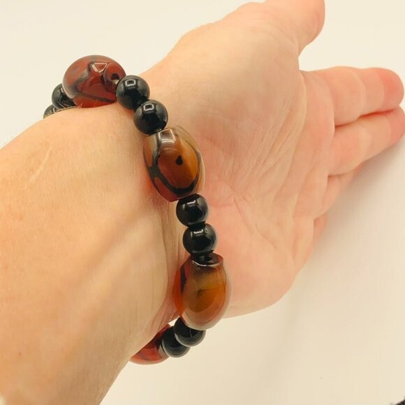 Glass Dzi Bead Stetch Bracelet - Picture 6 of 6